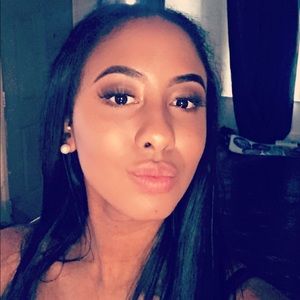 Meet your Posher, Crystal